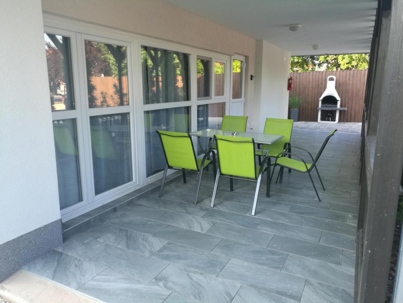 Tutti Apartman Balatonlelle Extérieur photo